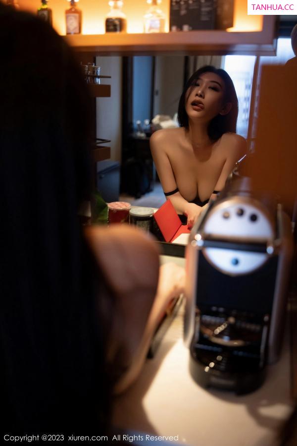   [XiuRen]高清写真图 2023.03.15 No.6418 李佳芮Cherie 短裙美腿第56张图片